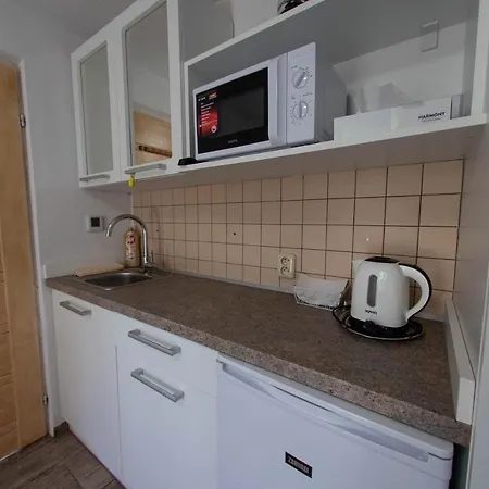 Privat Vcelka *